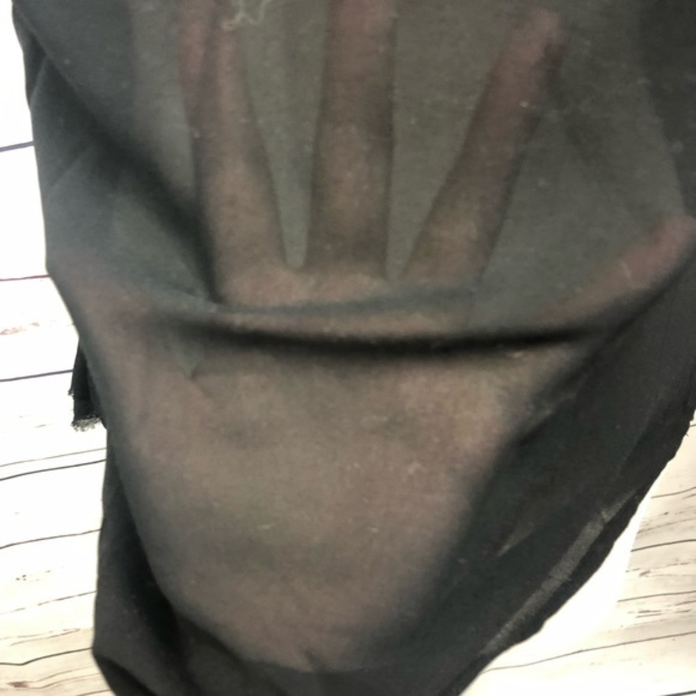 Fond Black‎ Ruffle Tank - Picture 8 of 8